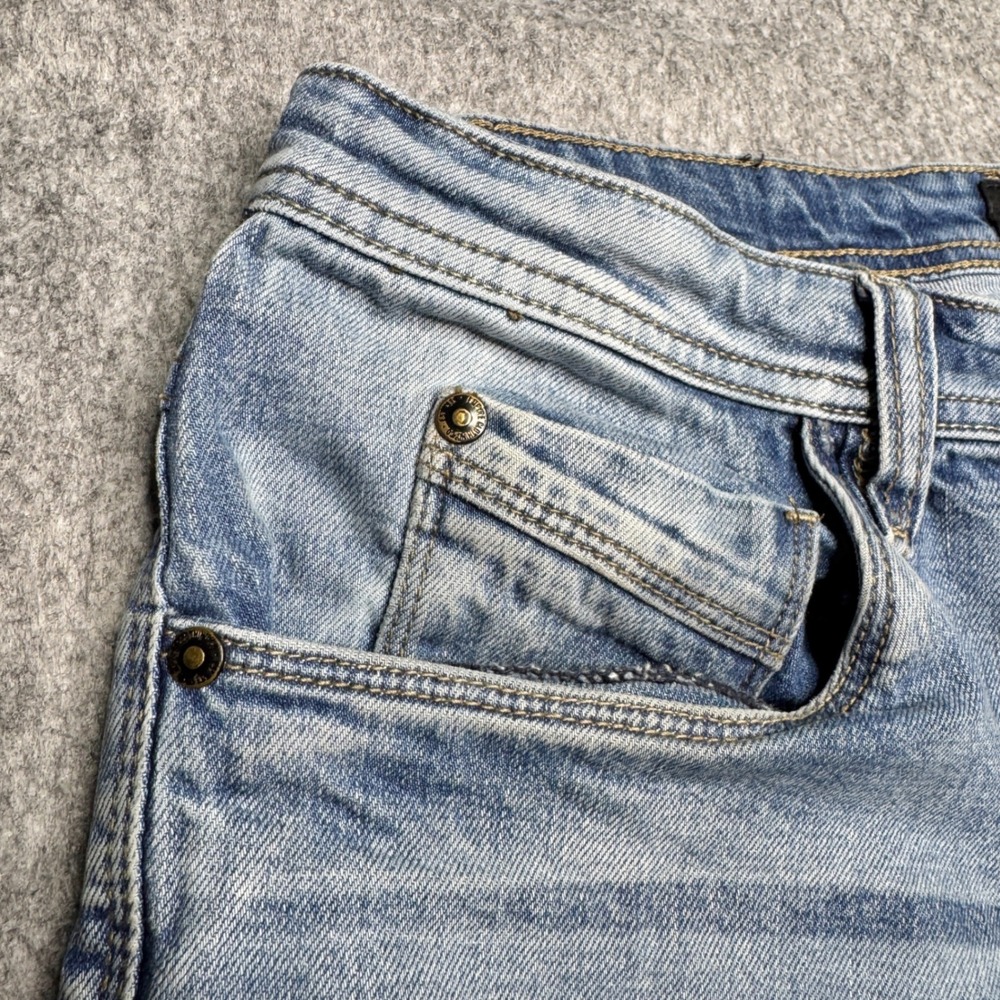 Empyre Recoil Distressed Ripped Destroyed Paint Splatter Light Wash‎ Jeans - Picture 4 of 11